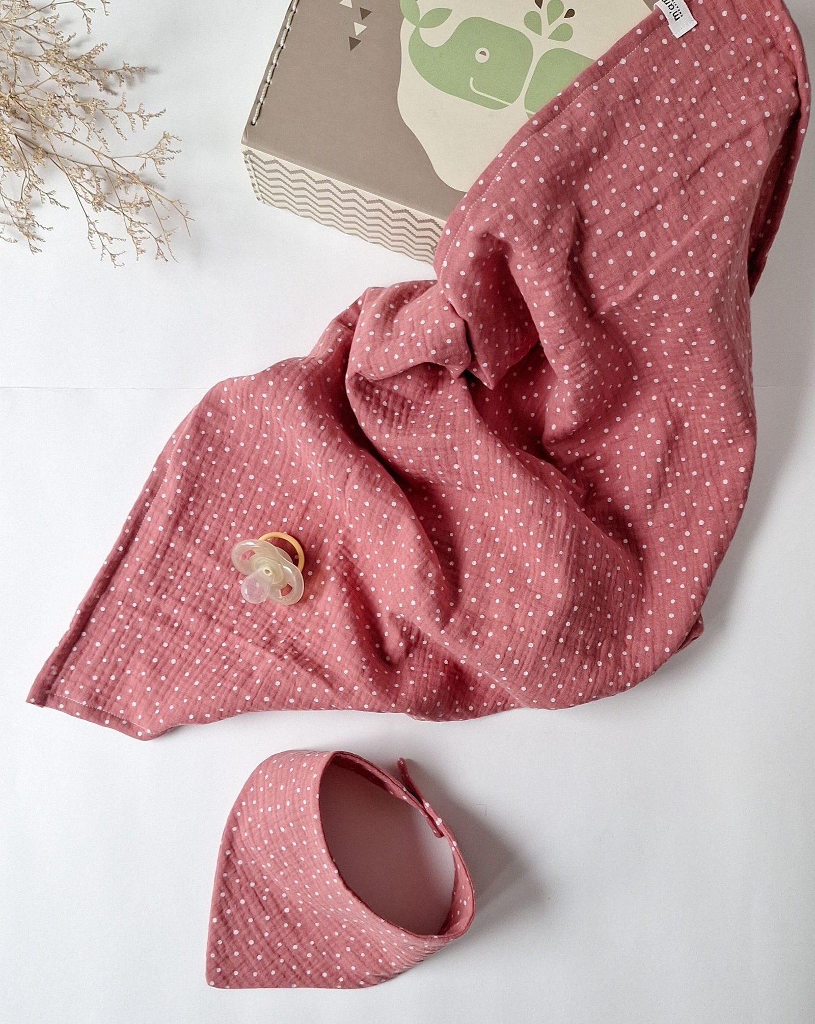 Set nascita in mussola rosa