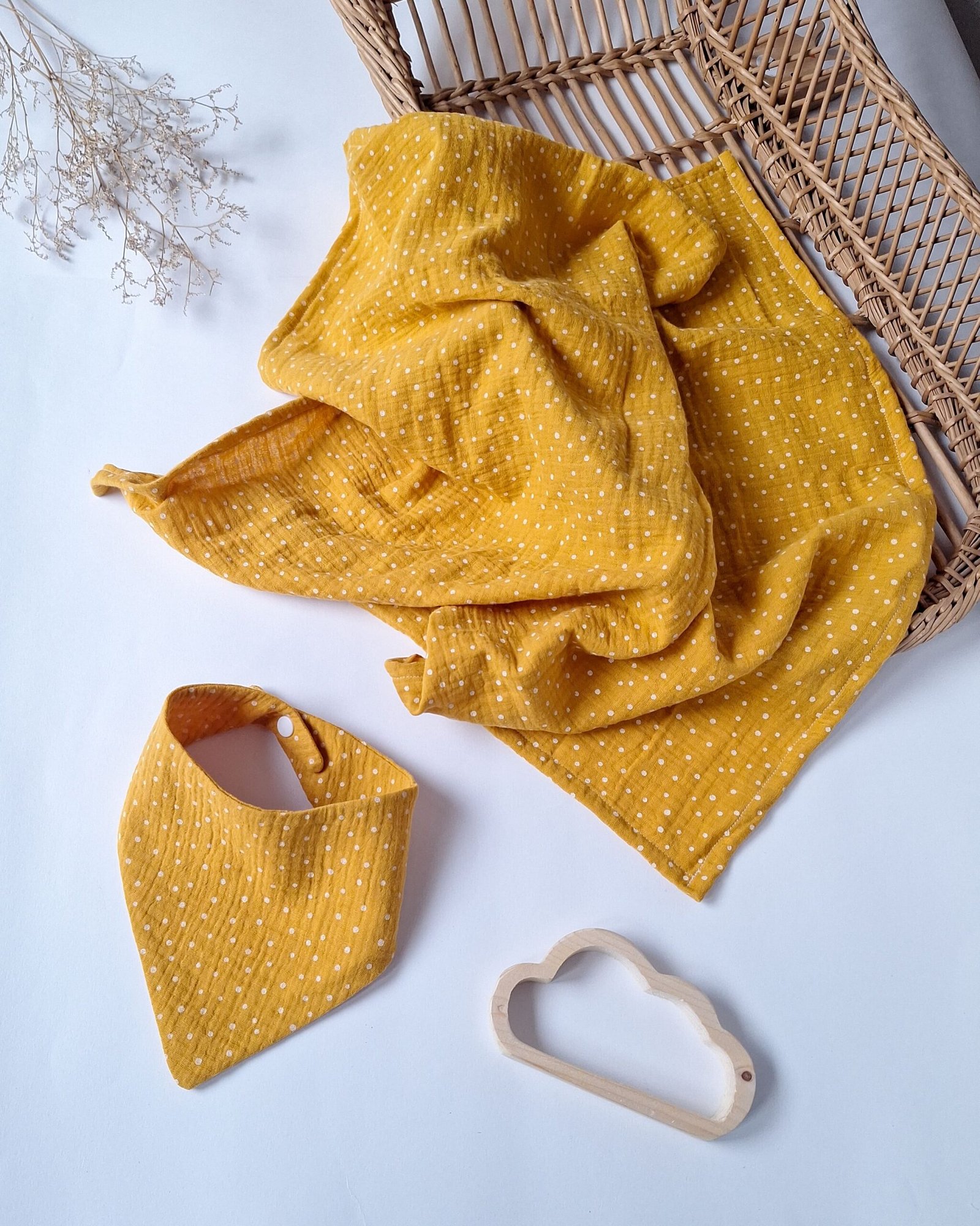 Set nascita in mussola senape