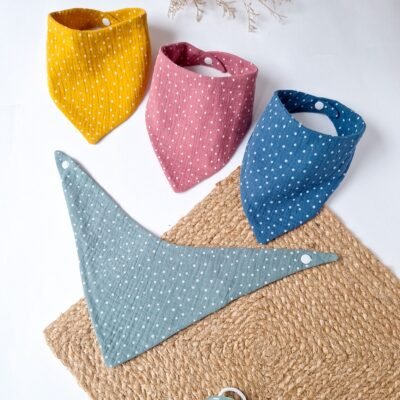 bavaglino triangolare