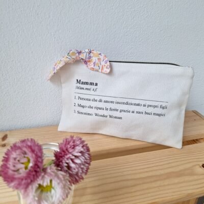 Pochette définition Mamma